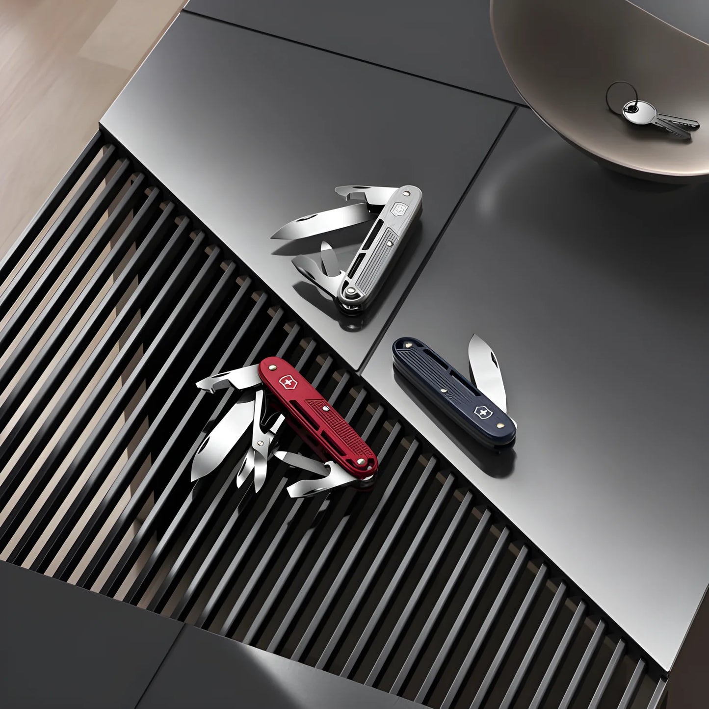 Victorinox Multiuso Synergy X Alox 93 mm silver 0.8226.26 novità