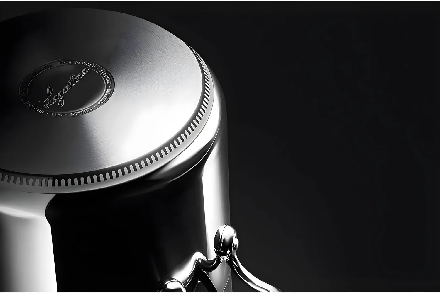 Lagostina Accademia Lagofusion Casseruola Fonda Ø 18 cm 2 Maniglie con Coperchio, Acciaio Inox 18/10 Pentola Induzione Gas e Forno Finitura Lucida Esterna e Satinata Interna Fondo 5 Strati