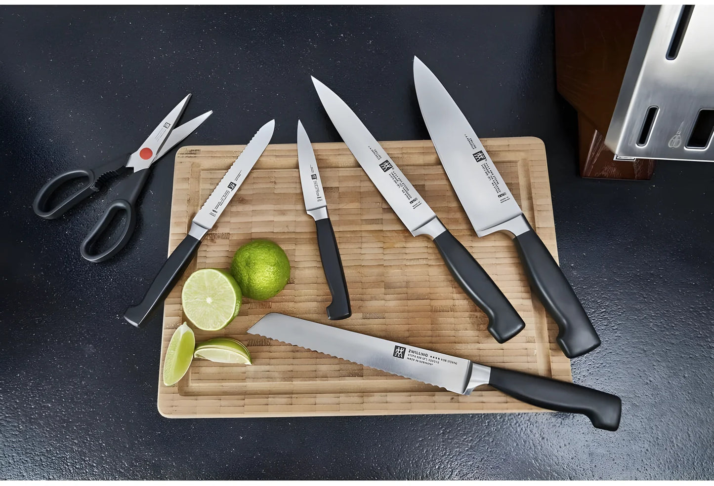 Zwilling Twin Four Star Set 7 Pezzi con Ceppo Marrone Autoaffilante – 5 Coltelli + Forbice, Art. 35145-000