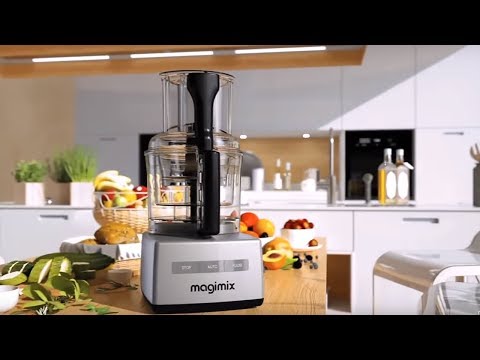 Magimix il mini plus rosso 18253EB  permette di affettare e grattugiare verdure, frullare zuppe, impastare, montare gli albumi, macinare la carne, emulsionare salse e spremere agrumi.