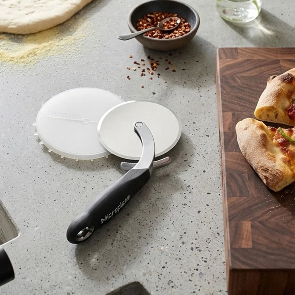 Taglia pizza a rotella Microplane 48105