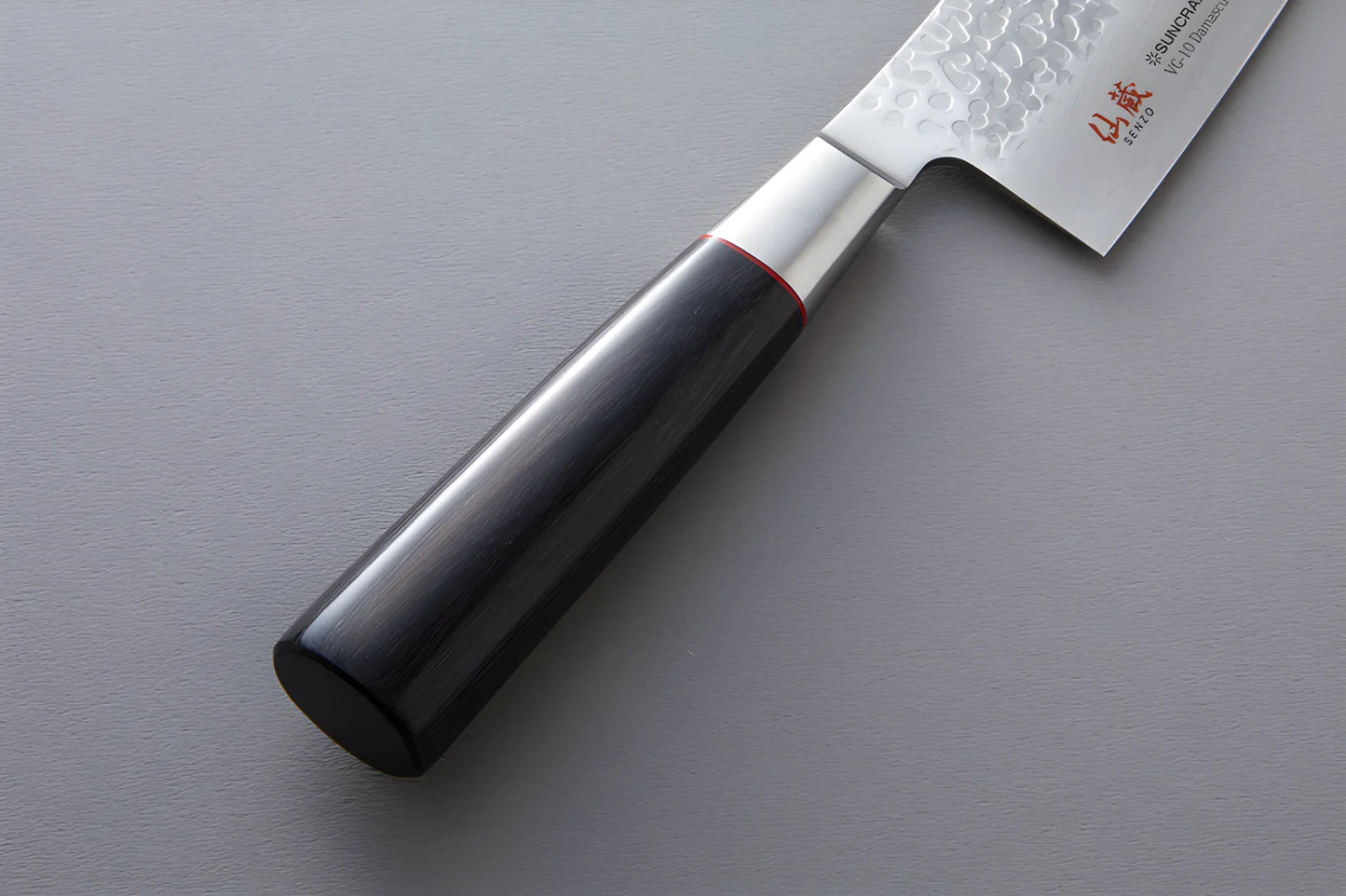 Suncraft Senzo Cassic Coltello Santoku martellato damascato 17cm VG10
