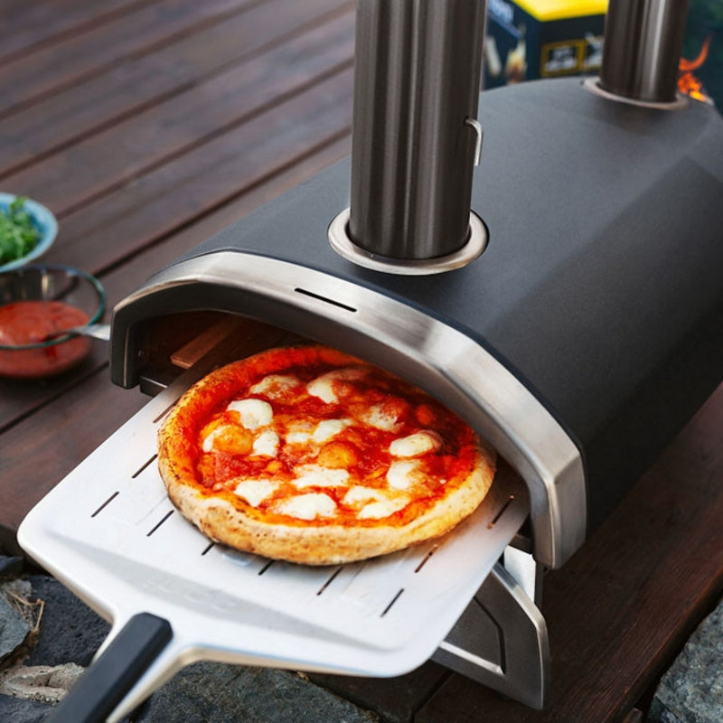Forno da Pizza Portatile Ooni Fyra alimentato a pellet arrivo a 500°C in 15 minuti cottura 60 secondi